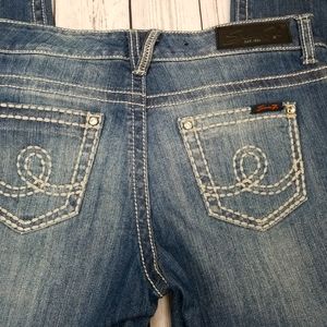 Seven7  Wms 4 distressed Dark Wash Jeans